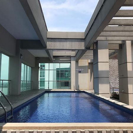 Puerto Santa Ana Suites Guayaquil Exteriör bild