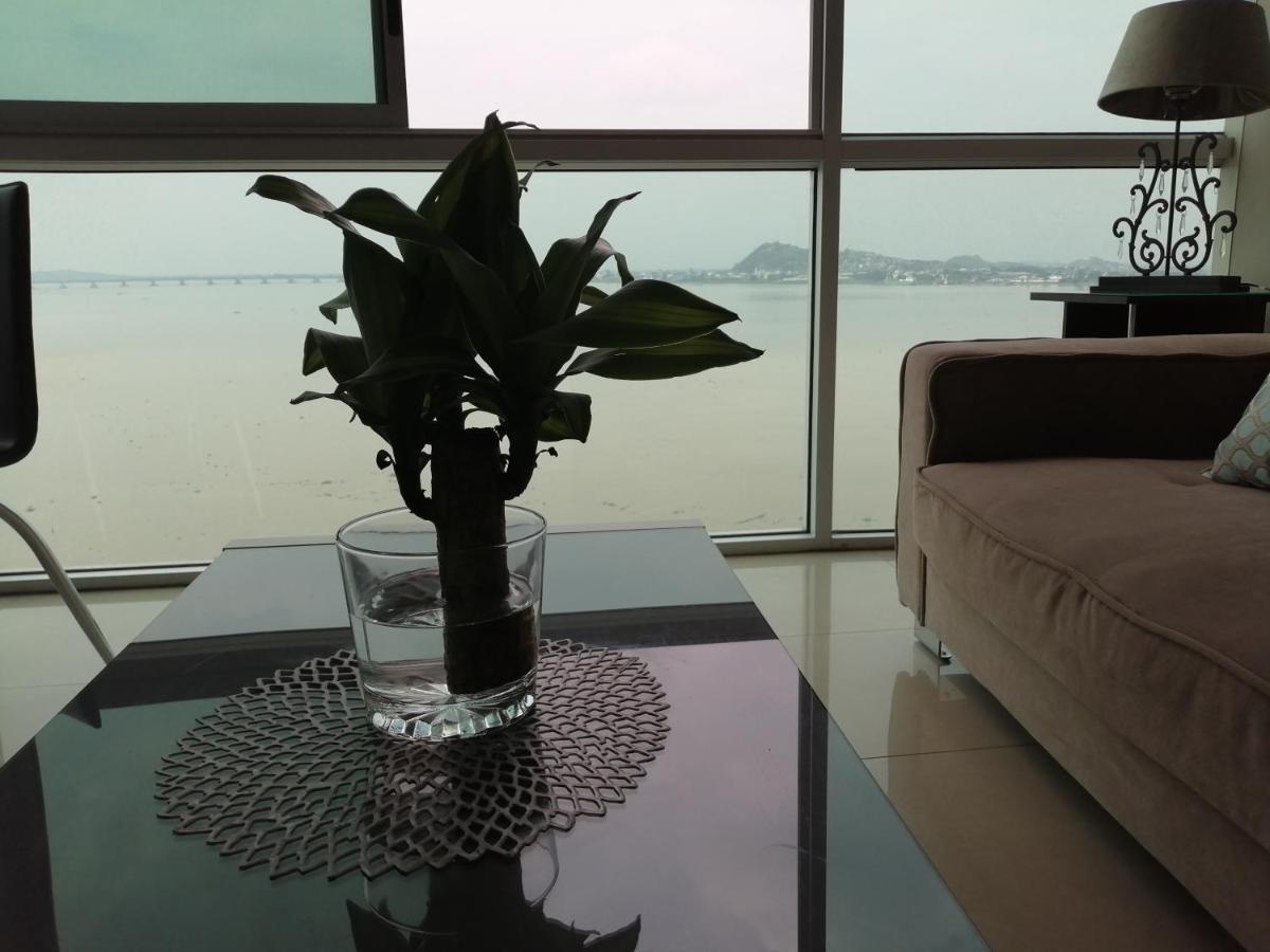 Puerto Santa Ana Suites Guayaquil Exteriör bild