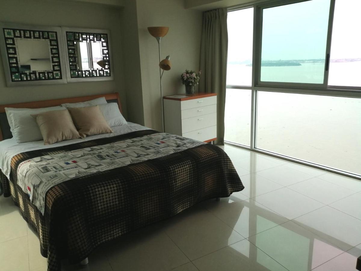 Puerto Santa Ana Suites Guayaquil Exteriör bild
