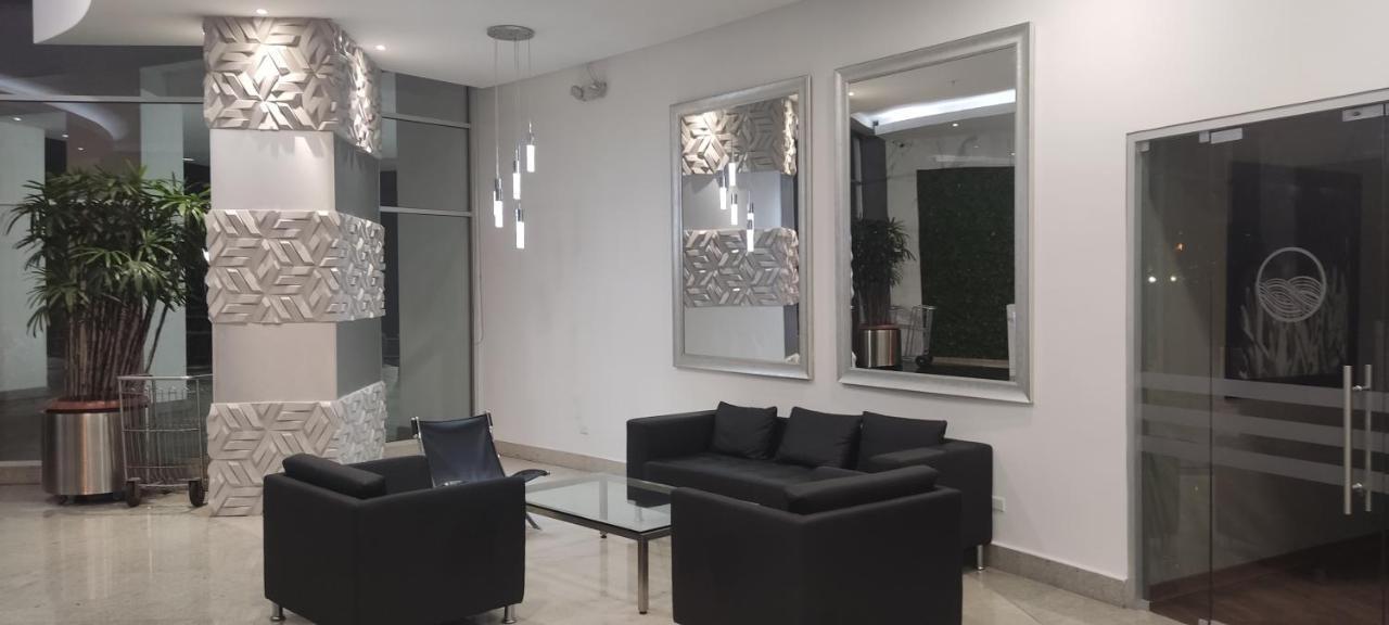 Puerto Santa Ana Suites Guayaquil Exteriör bild