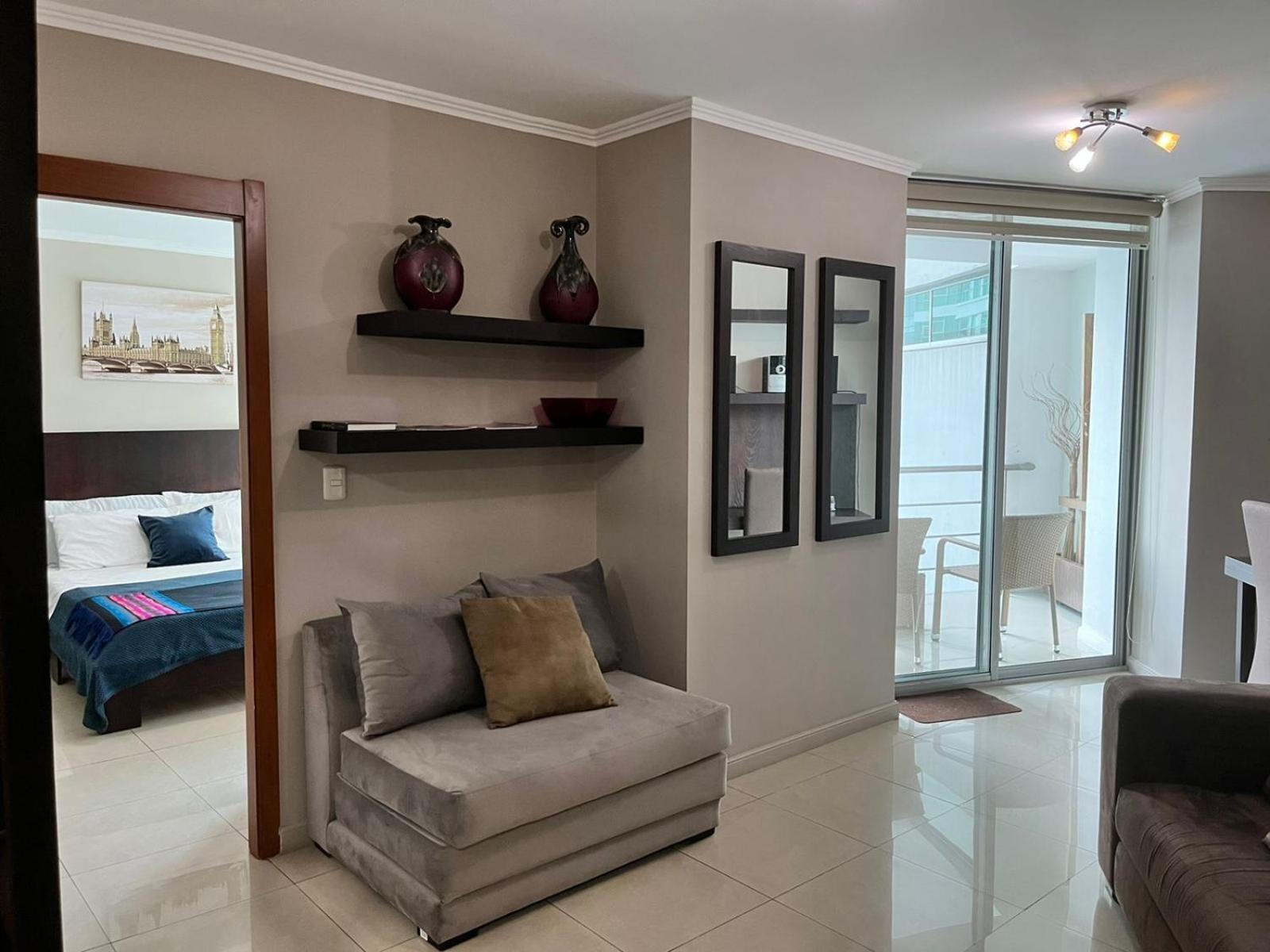 Puerto Santa Ana Suites Guayaquil Exteriör bild