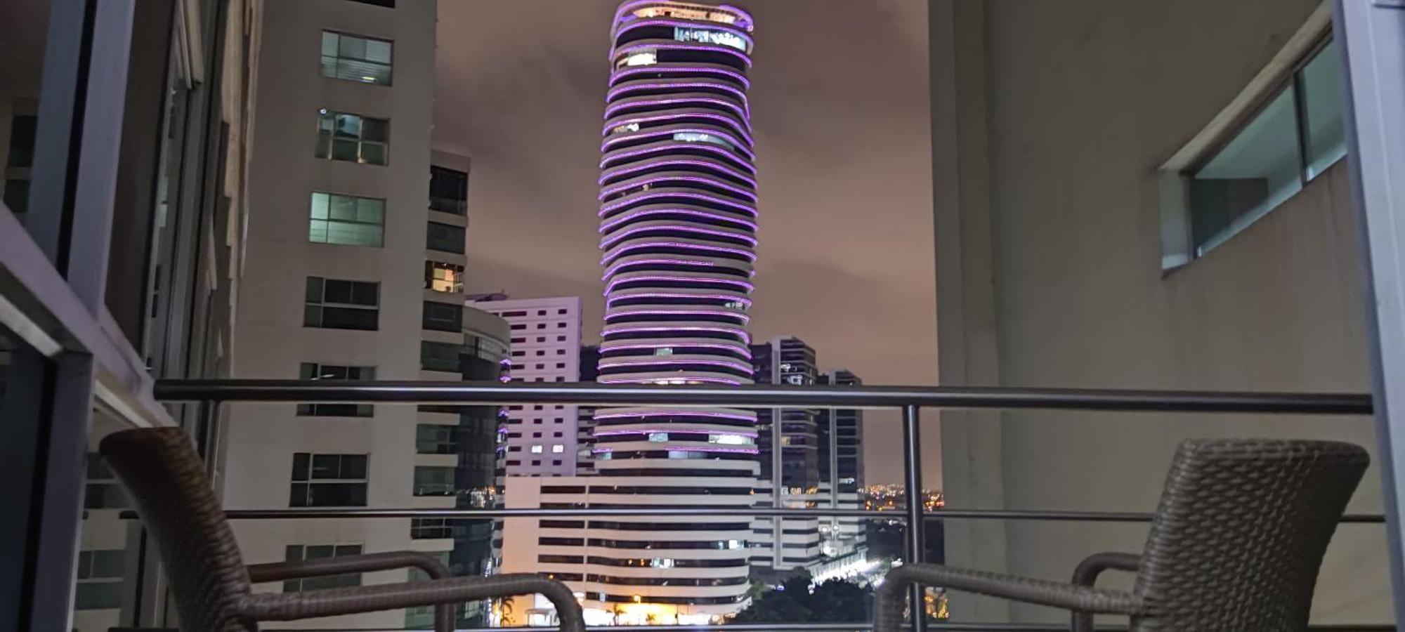 Puerto Santa Ana Suites Guayaquil Exteriör bild