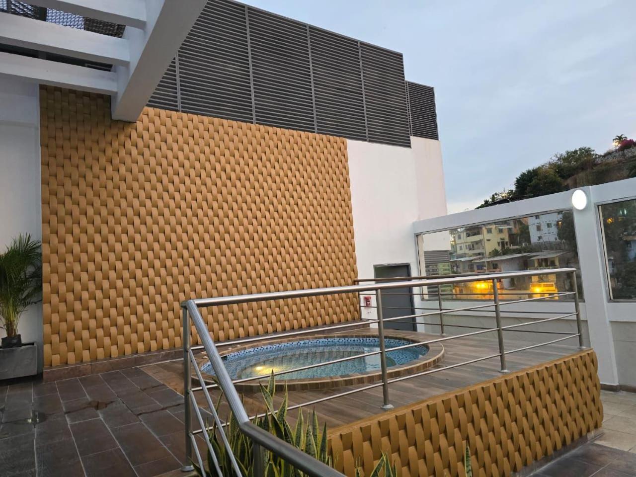 Puerto Santa Ana Suites Guayaquil Exteriör bild