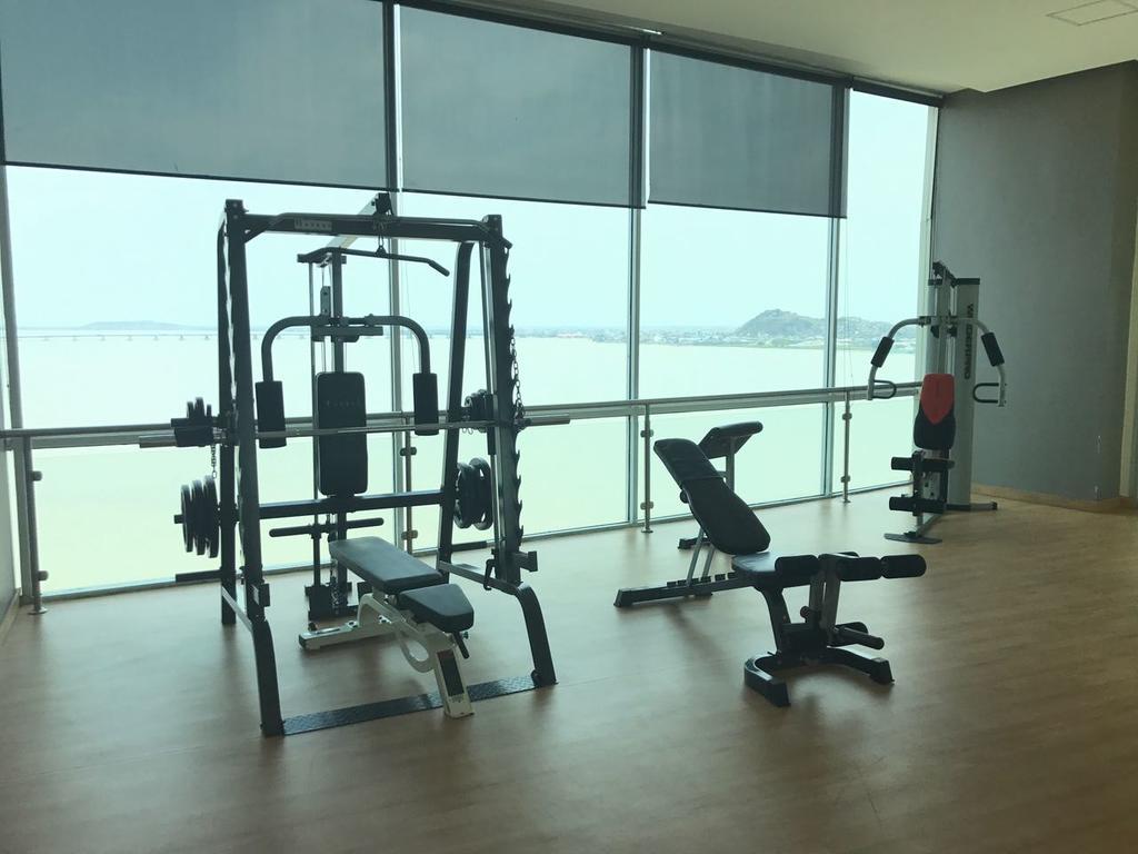 Puerto Santa Ana Suites Guayaquil Exteriör bild